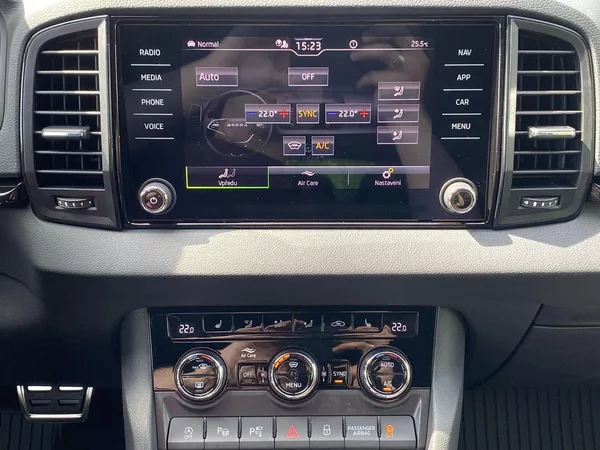 Škoda Karoq 2,0 TDI 110 kW 4x4 DSG Sportli - foto 19