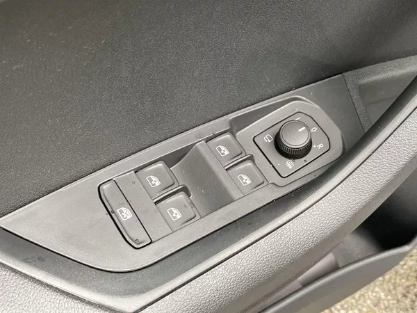 Škoda Karoq 2,0 TDI 110 kW 4x4 DSG Sportli - foto 16