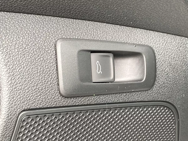 Škoda Karoq 2,0 TDI 110 kW 4x4 DSG Sportli - foto 19