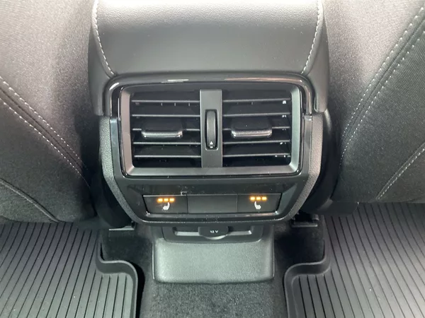 Škoda Karoq 2,0 TDI 110 kW 4x4 DSG Sportli - foto 26