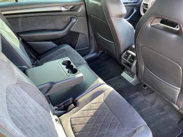 Škoda Kodiaq 2.0 TDI 4x4 DSG RS - foto 11