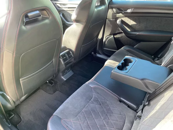 Škoda Kodiaq 2.0 TDI 4x4 DSG RS - foto 9