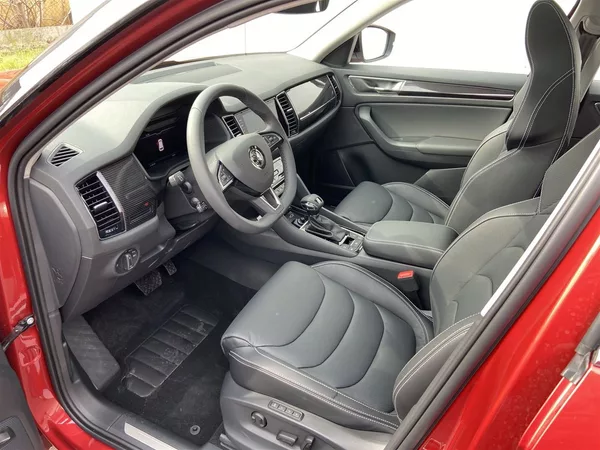 Škoda Kodiaq GT 2,0 TSI 4x4 DSG - foto 10
