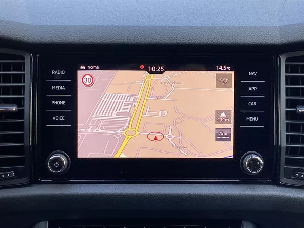 Škoda Kodiaq 2.0 TDI 4x4 DSG RS - foto 12
