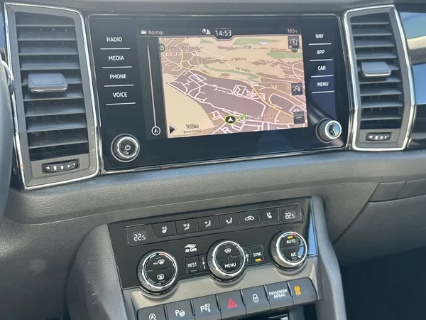 Škoda Kodiaq 2.0 TDI 4x4 DSG L&K - foto 15