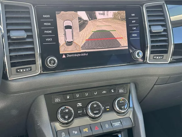 Škoda Kodiaq 2.0 TDI 4x4 DSG L&K - foto 16