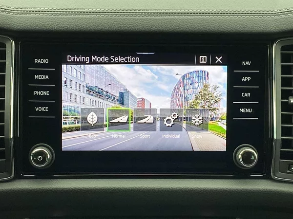 Škoda Kodiaq 2.0 TDI 4x4 DSG Style+ - foto 16
