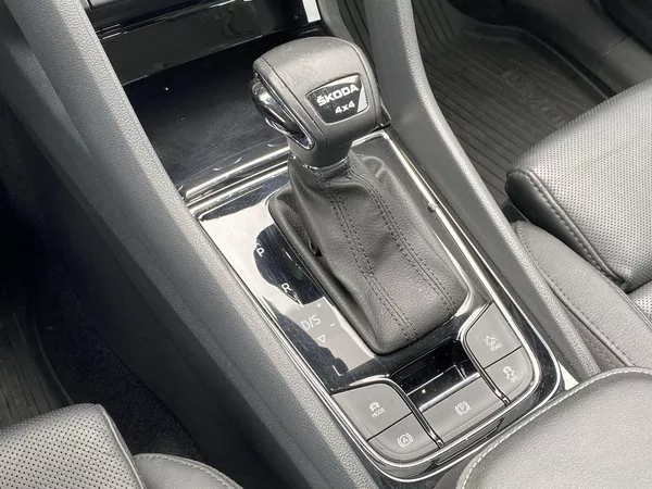 Škoda Kodiaq 2.0 TDI 4x4 DSG L&K - foto 13