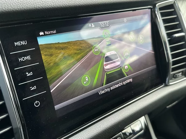 Škoda Kodiaq 2.0 TDI 4x4 DSG Style + - foto 15