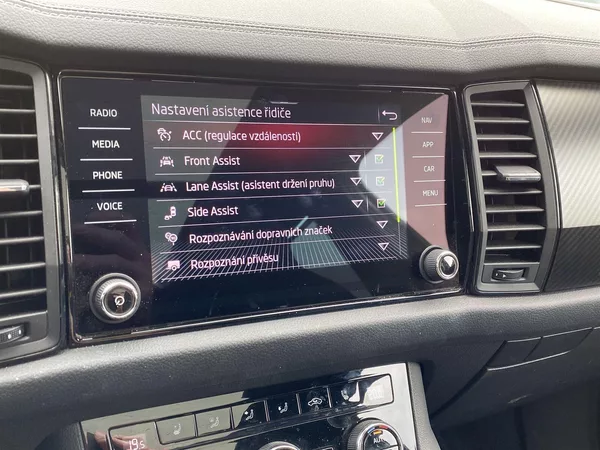 Škoda Kodiaq 2,0 TSI 4x4 DSG Sportline - foto 17