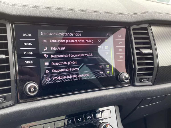 Škoda Kodiaq 2,0 TSI 4x4 DSG Sportline - foto 18