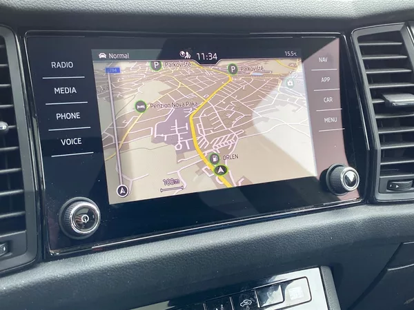 Škoda Kodiaq 2,0 TSI 4x4 DSG Sportline - foto 40