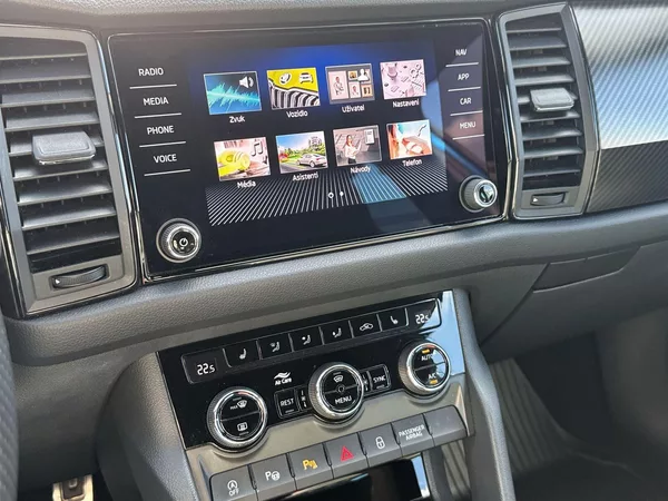 Škoda Kodiaq 2.0 TDI 4x4 DSG Sportline - foto 24