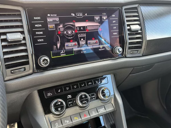 Škoda Kodiaq 2.0 TDI 4x4 DSG Sportline - foto 25