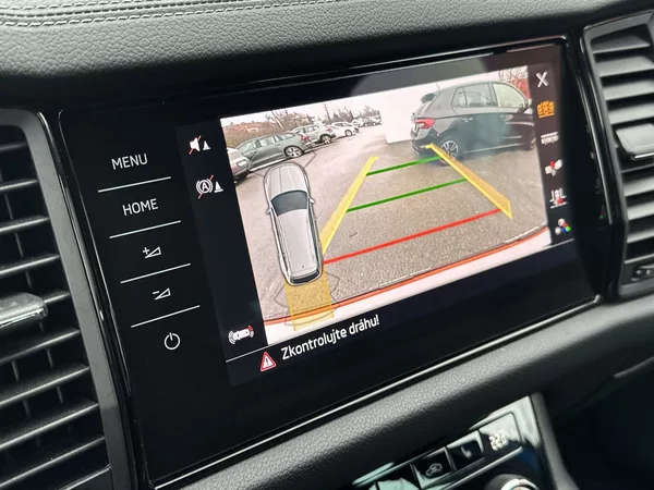 Škoda Kodiaq 2.0 TDI 4x4 DSG Sportline - foto 12
