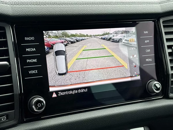 Škoda Kodiaq 2.0 TDI 4x4 DSG Sportline+ - foto 12