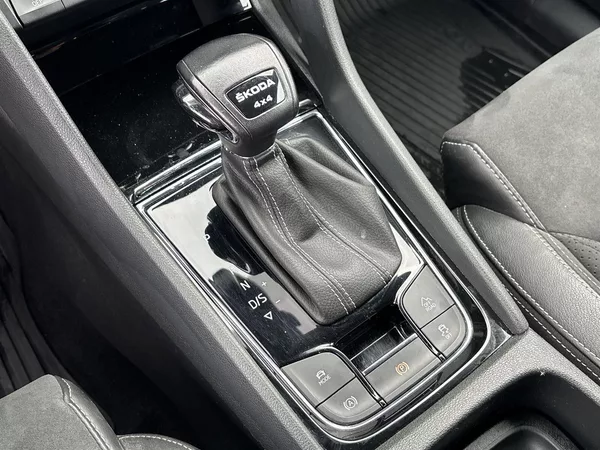 Škoda Kodiaq 2.0 TDI 4x4 DSG Sportline+ - foto 15