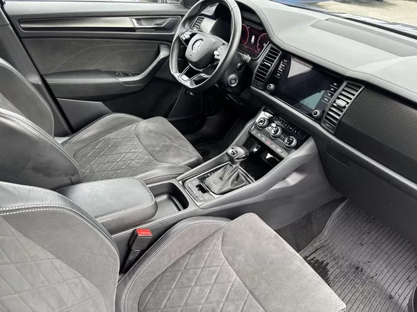 Škoda Kodiaq 2.0 TDI 4x4 DSG Sportline+ - foto 9