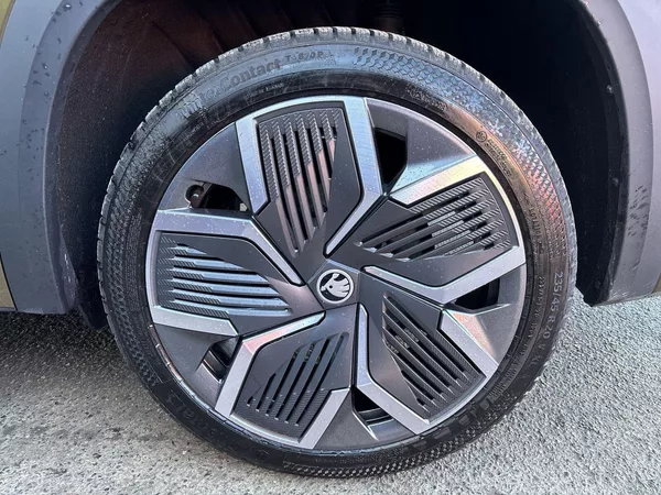 Škoda Kodiaq 2.0 TDI 4x4 DSG Sportline - foto 35