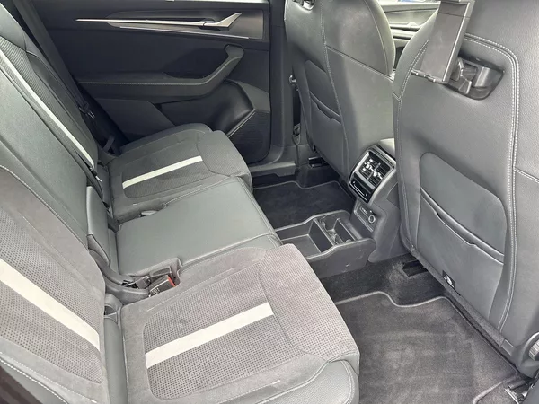 Škoda Kodiaq 2.0 TDI 4x4 DSG Sportline - foto 10