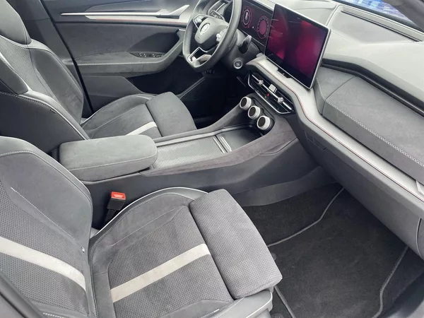 Škoda Kodiaq 2.0 TDI 4x4 DSG SportLine - foto 10