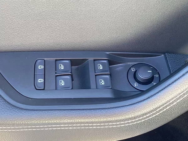 Škoda Superb Combi 2.0 TDI DSG Style - foto 24