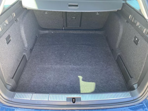 Škoda Superb Combi 2.0 TDI DSG Style - foto 30