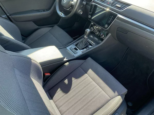 Škoda Superb Combi 2.0 TDI DSG Style - foto 8