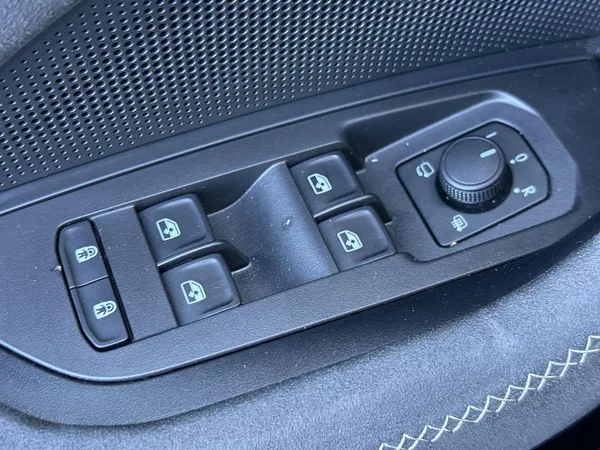 Škoda Kodiaq 2.0 TDI 4x4 DSG Sportline - foto 17