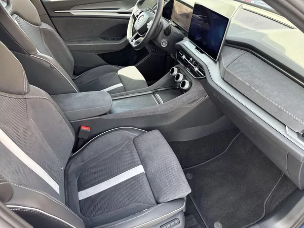 Škoda Kodiaq 2,0 TDI 142KW 4x4 DSG Sportlin - foto 9