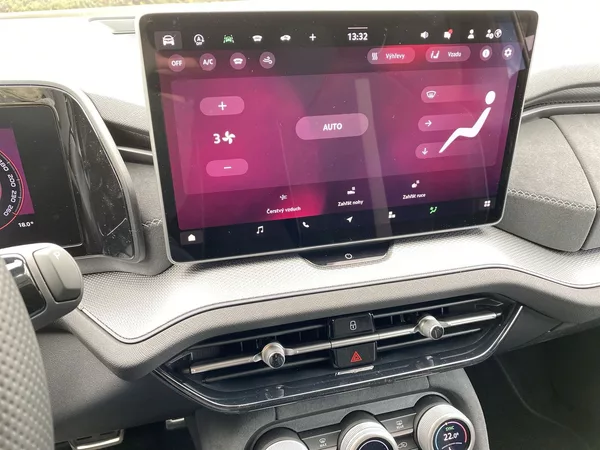 Škoda Kodiaq 2,0 TDI 142 kW 4x4 DSG Sportli - foto 23