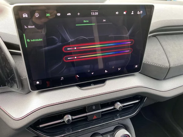 Škoda Kodiaq 2,0 TDI 142 kW 4x4 DSG Sportli - foto 25