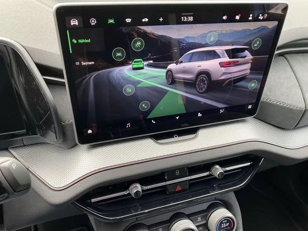 Škoda Kodiaq 2,0 TDI 142 kW 4x4 DSG Sportli - foto 26