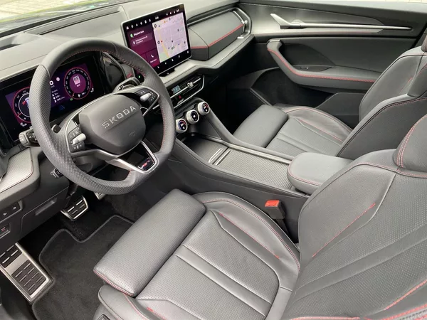 Škoda Kodiaq 2,0 TSI 4x4 DSG RS - foto 2