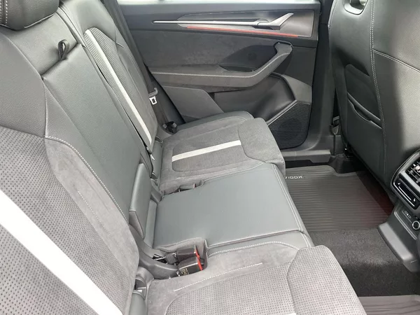 Škoda Kodiaq 2,0 TDI 142 kW 4x4 DSG Sportli - foto 10