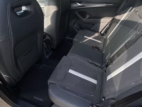 Škoda Kodiaq 2,0 TDI 142 kW 4x4 DSG Sportli - foto 16