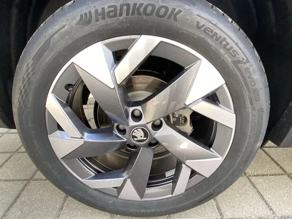 Škoda Kodiaq 2,0 TDI 142 kW 4x4 DSG Sportli - foto 20