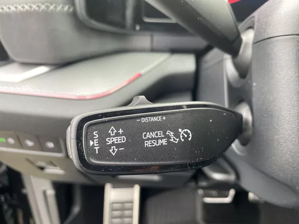 Škoda Kodiaq 2,0 TDI 142 kW 4x4 DSG Sportli - foto 17
