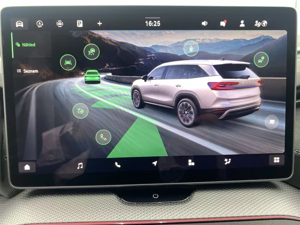 Škoda Kodiaq 2,0 TDI 142 kW 4x4 DSG Sportli - foto 25