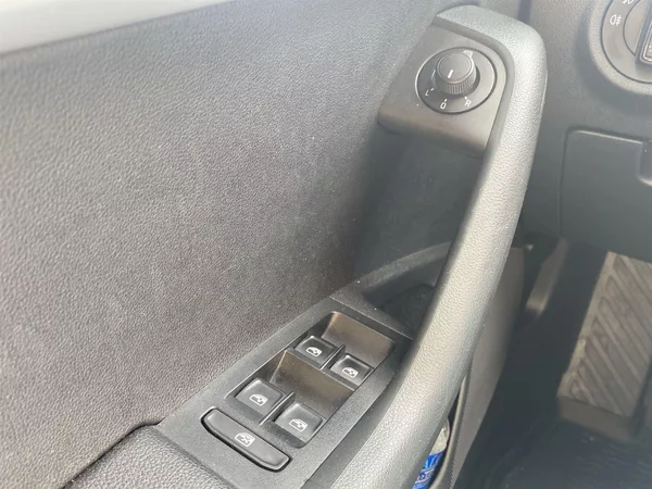 Škoda Octavia Combi 2.0 TDI Style - foto 18
