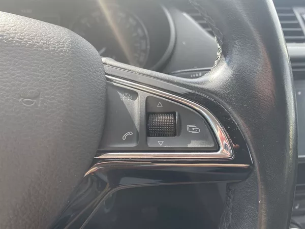 Škoda Octavia Combi 2.0 TDI Style - foto 23