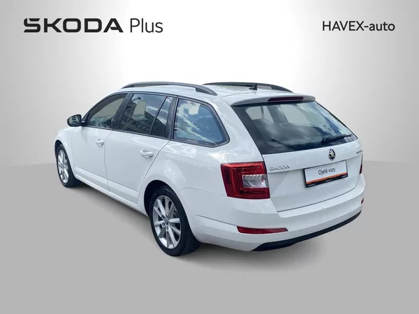 Škoda Octavia Combi 2.0 TDI Style - foto 28