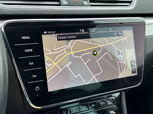 Škoda Superb Combi 1.4 TSI iV DSG Style - foto 12