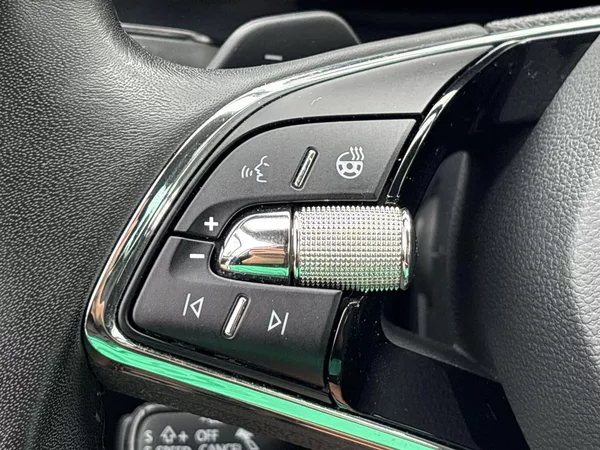 Škoda Superb Combi 1.4 TSI iV DSG Style - foto 20