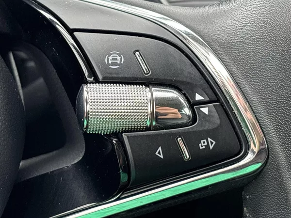 Škoda Superb Combi 1.4 TSI iV DSG Style - foto 21