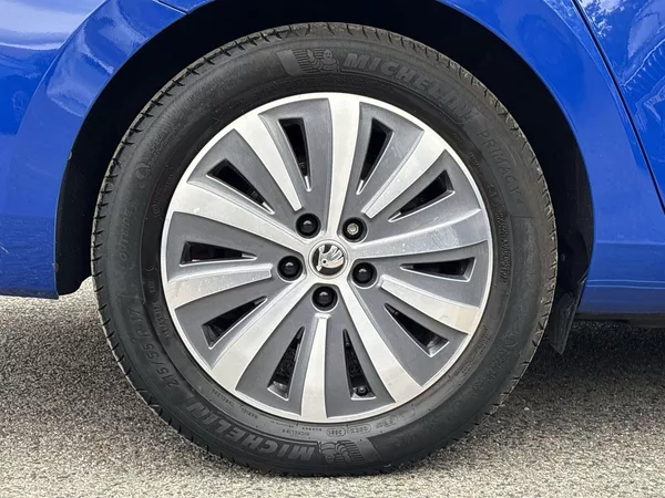 Škoda Superb Combi 1.4 TSI iV DSG Style - foto 29