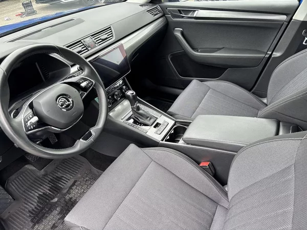 Škoda Superb Combi 1.4 TSI iV DSG Style - foto 8
