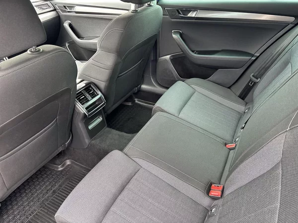 Škoda Superb Combi 1.4 TSI iV DSG Style - foto 9
