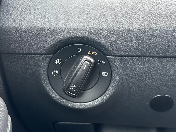 Škoda Octavia Combi 2.0 TDI DSG Style - foto 17