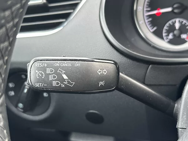 Škoda Octavia Combi 2.0 TDI DSG Style - foto 19